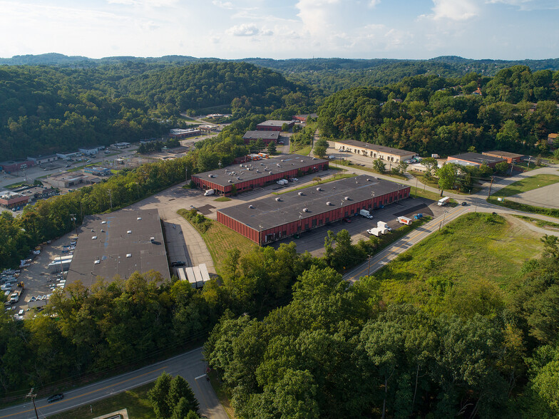 500 Plum Industrial Ct, Plum, PA for rent - Building Photo - Image 2 of 3