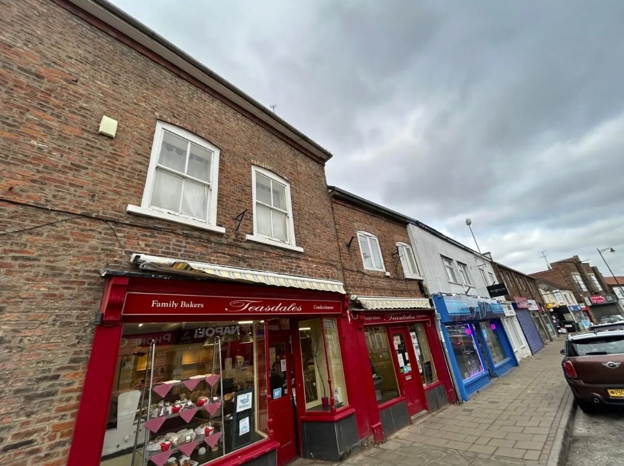 1-3 Church St, Gainsborough to rent Building Photo- Image 1 of 3