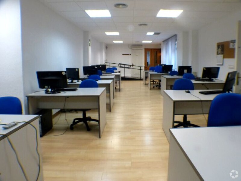 Cuenca, CUE 16002 -  -  - Interior Photo - Image 2 of 8