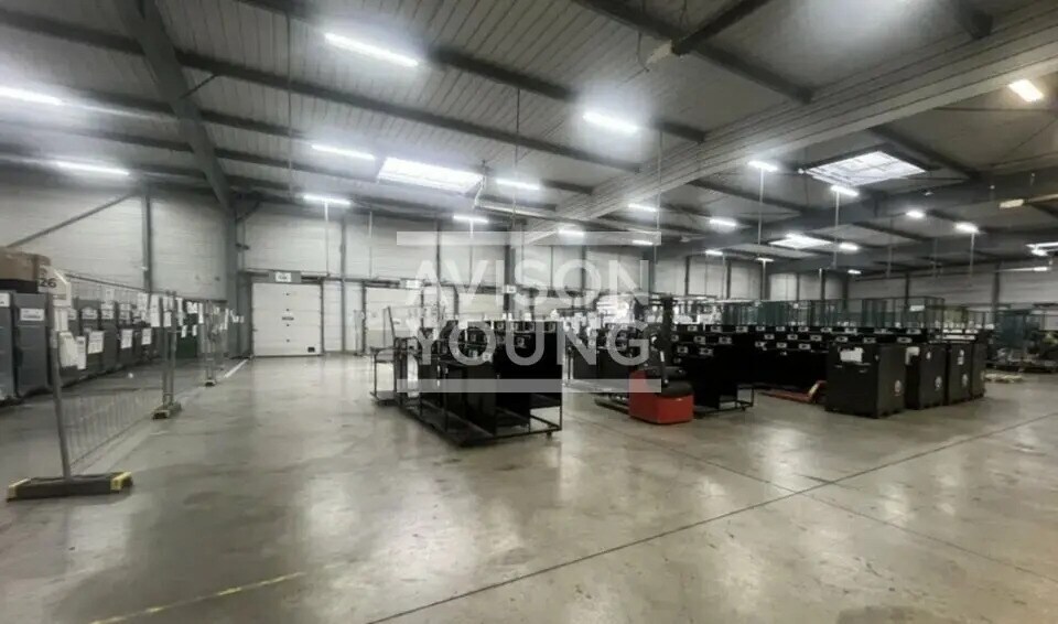 Light Industrial in Mitry-Mory to rent Interior Photo- Image 1 of 5