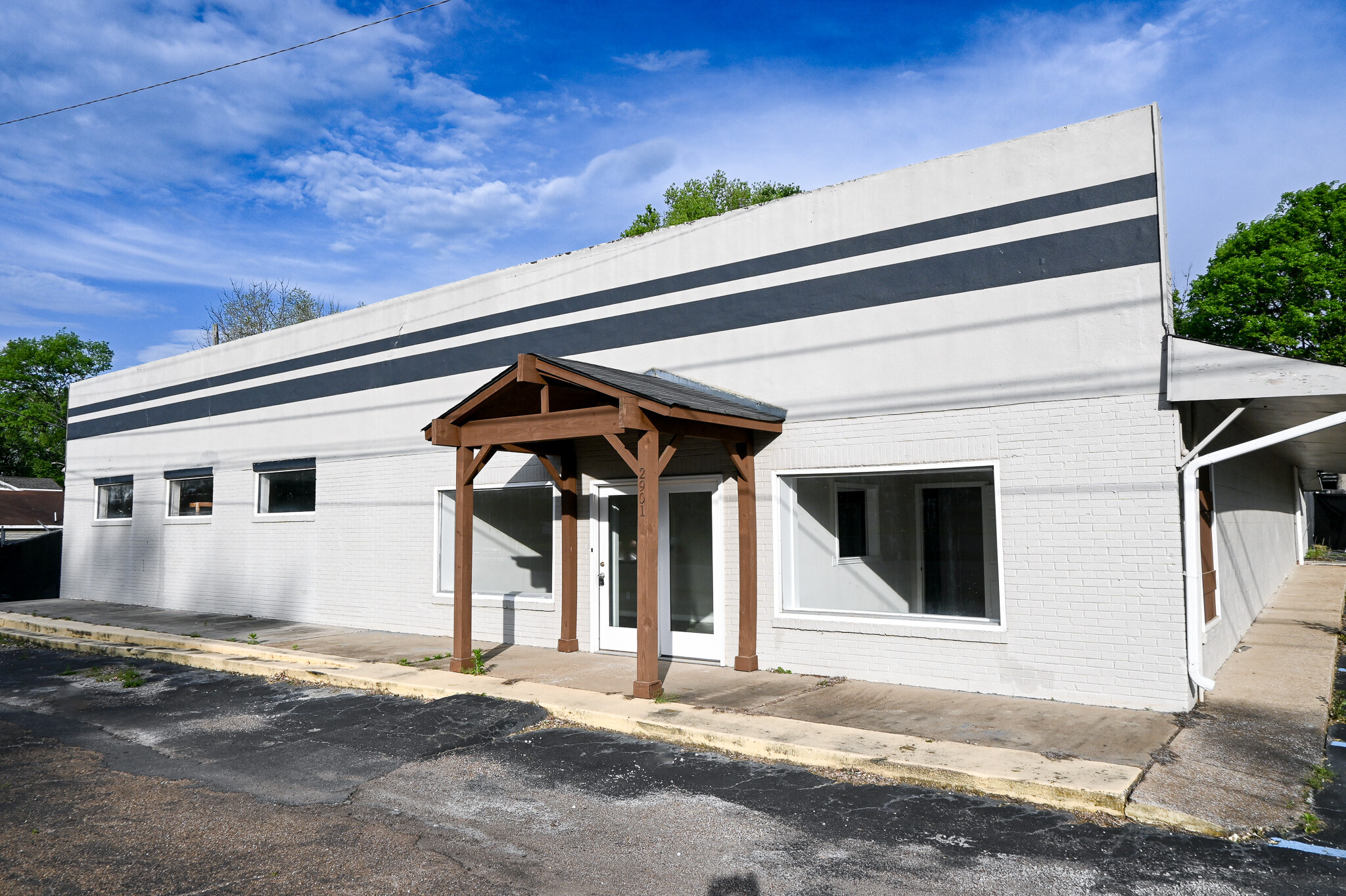 2901 N Meridian St, Huntsville, AL to rent Building Photo- Image 1 of 13