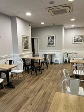 Retail in Madrid, Madrid to rent Interior Photo- Image 2 of 5