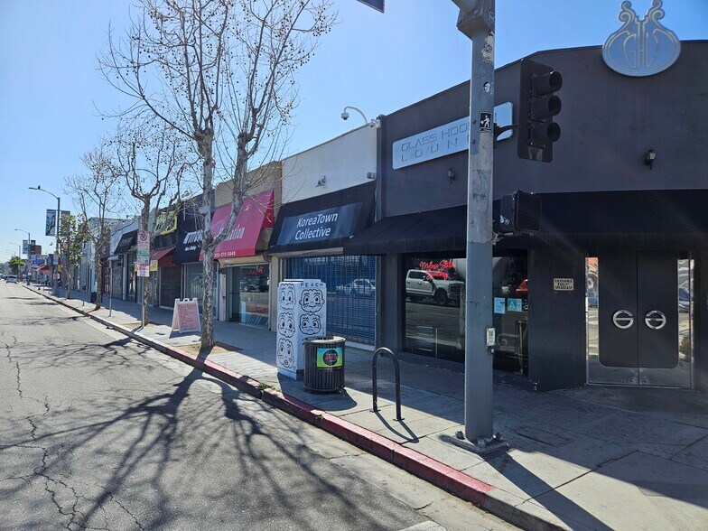 7376-7384 Melrose Ave, Los Angeles, CA for rent - Building Photo - Image 1 of 6