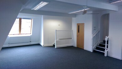 42-46 High St, Kingston Upon Thames to rent Interior Photo- Image 2 of 3