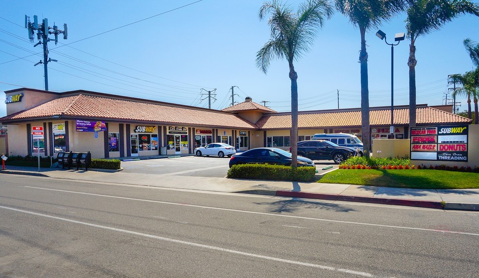 10511-10535 Los Alamitos Blvd, Los Alamitos, CA for sale - Building Photo - Image 1 of 1