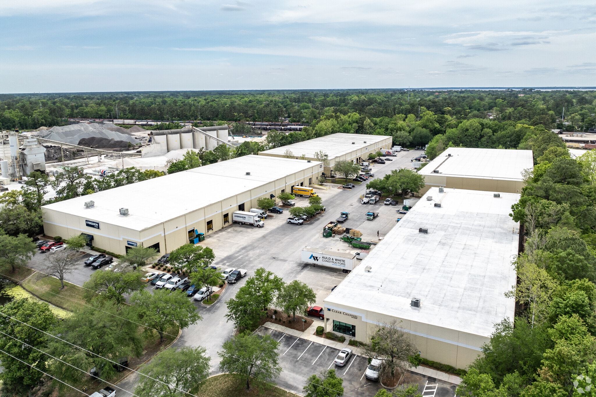 7380 Philips Hwy, Jacksonville, FL to rent Building Photo- Image 1 of 11