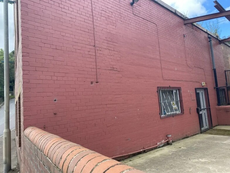 Elland Rd, Brighouse to rent - Building Photo - Image 3 of 3