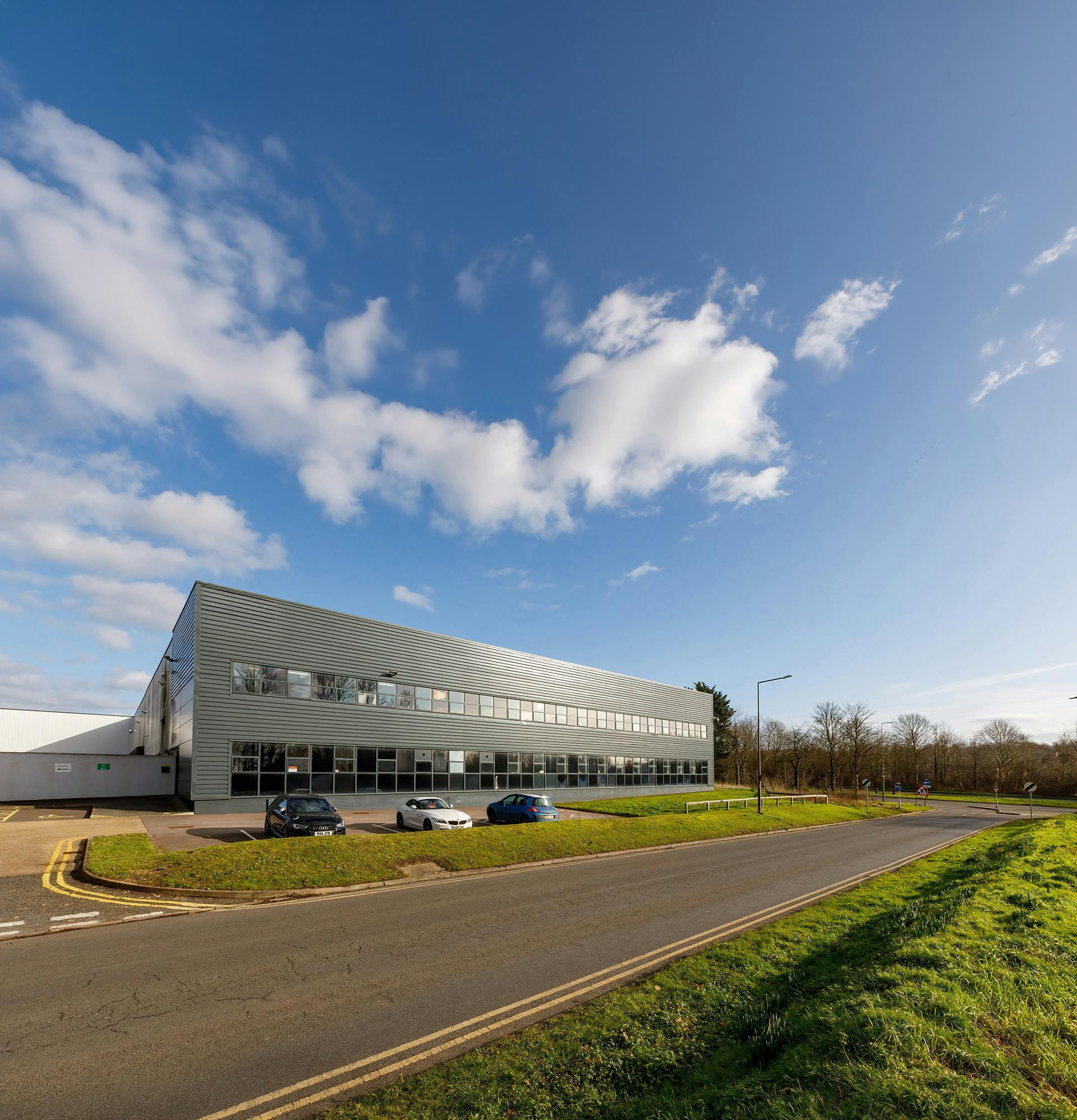 73 Mercers Dr, Milton Keynes to rent Building Photo- Image 1 of 5