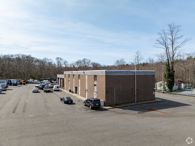 1 Main St, Yaphank, NY for rent - Building Photo - Image 2 of 6