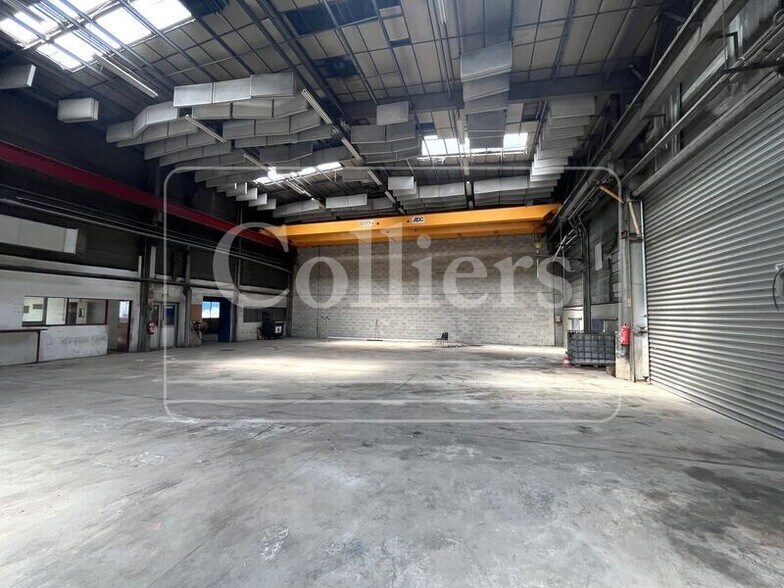 Industrial in Aubagne to rent - Interior Photo - Image 2 of 8