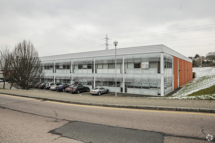 Centennial Ave, Elstree for sale - Primary Photo - Image 1 of 1