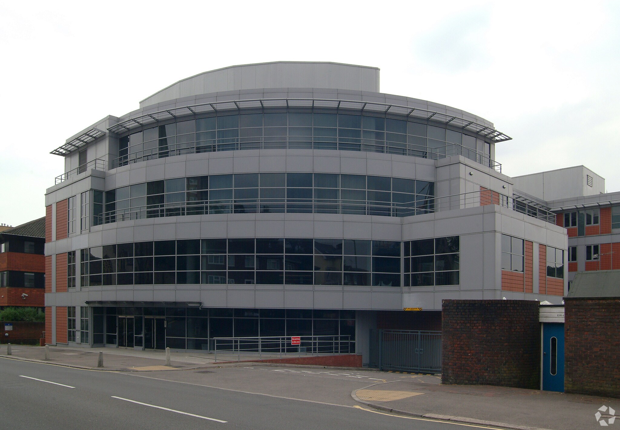 120-130 Station Rd, Redhill for sale Primary Photo- Image 1 of 1