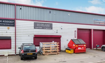 Raans Rd, Amersham to rent Building Photo- Image 2 of 5