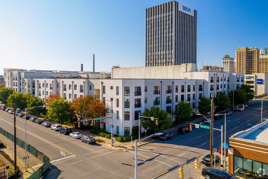 2000 2nd Ave S, Birmingham, AL to rent - Primary Photo - Image 2 of 9