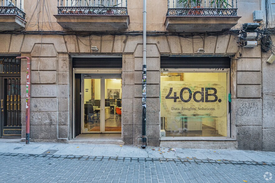 Retail in Madrid, Madrid to rent - Building Photo - Image 3 of 3