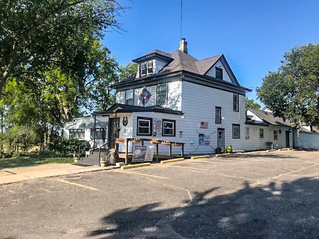 407 S Van Buren St, Abilene, KS for sale Primary Photo- Image 1 of 1