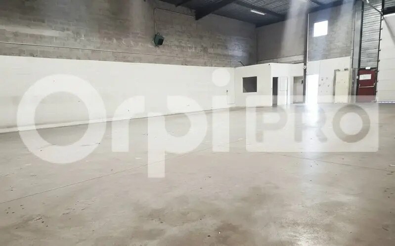 Industrial in Chilly-Mazarin to rent - Interior Photo - Image 3 of 3