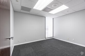 1665 Palm Beach Lakes Blvd, West Palm Beach, FL to rent Interior Photo- Image 2 of 2