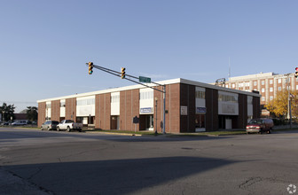 303 S Main St, Mishawaka, IN for rent Building Photo- Image 1 of 13