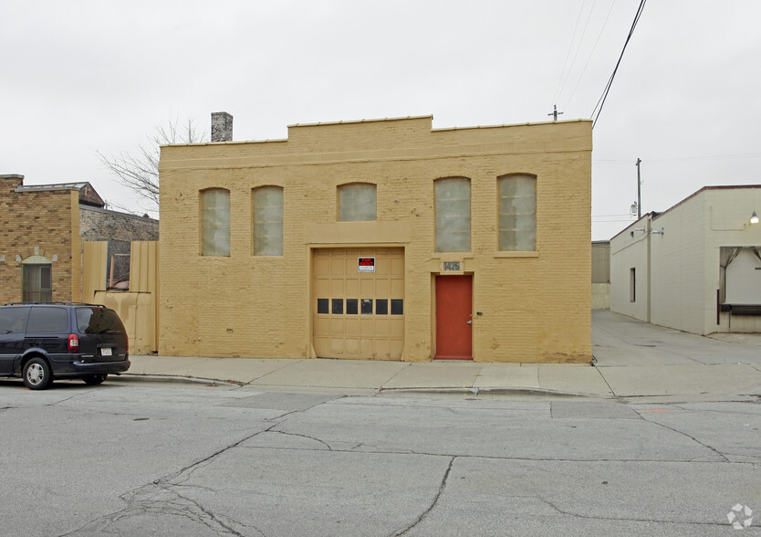 1425 N Vel R Phillips Ave, Milwaukee, WI for rent - Building Photo - Image 2 of 2