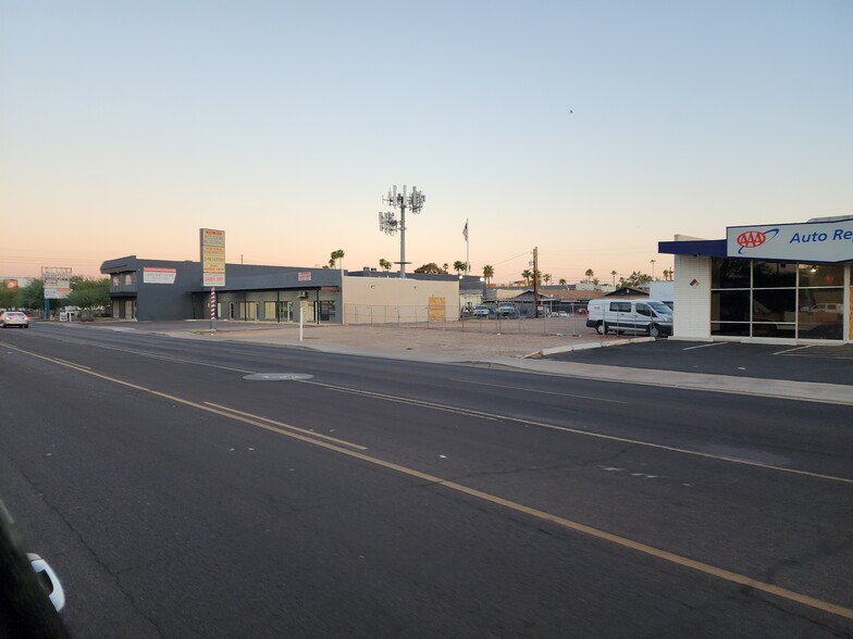 3620 E Thomas Rd, Phoenix, AZ for rent - Building Photo - Image 3 of 26