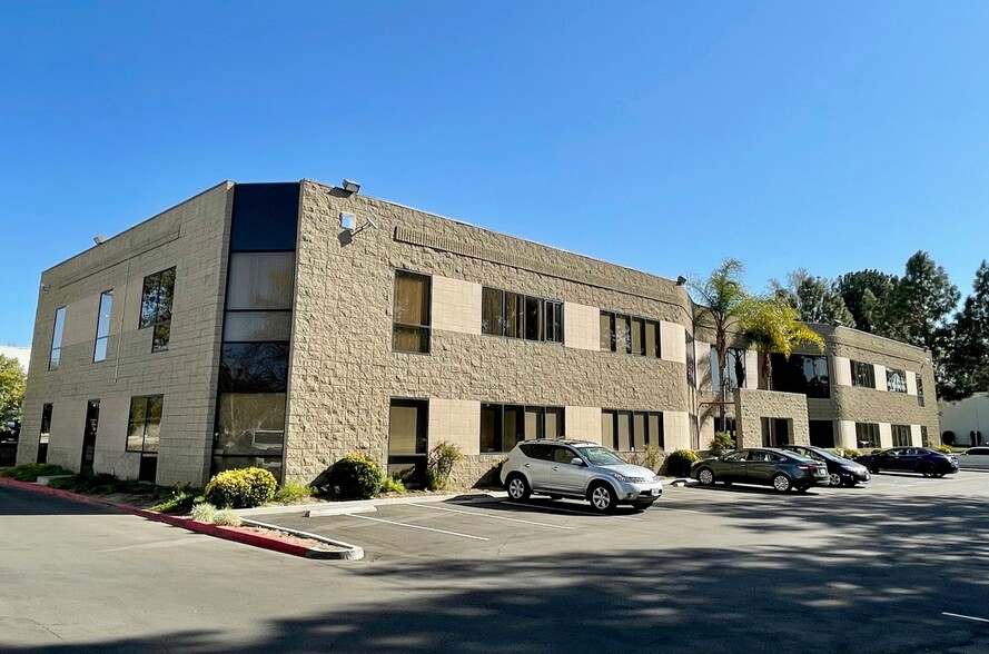 25050 Avenue Kearny, Valencia, CA for rent - Building Photo - Image 1 of 2