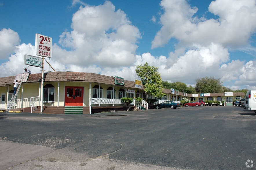 5433 S Staples St, Corpus Christi, TX 78411 UK