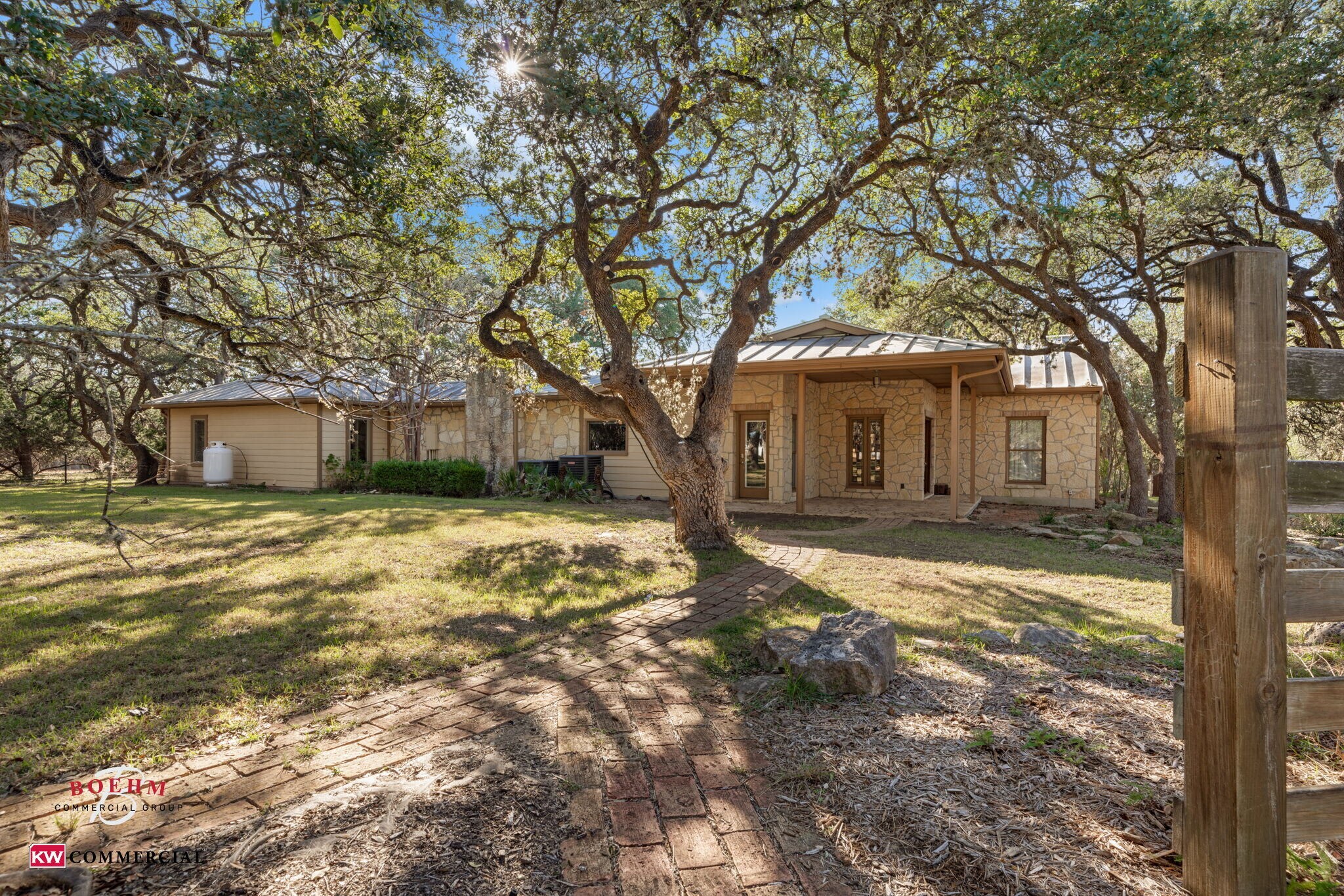 39 Scenic Loop Rd, Boerne, TX to rent Building Photo- Image 1 of 54