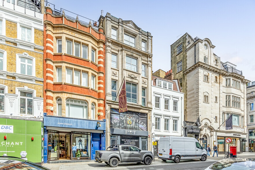 22 Brook St, London to rent - Building Photo - Image 2 of 2