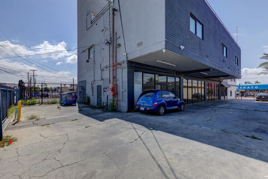 4985 Whittier Blvd, Los Angeles, CA for sale - Building Photo - Image 2 of 18