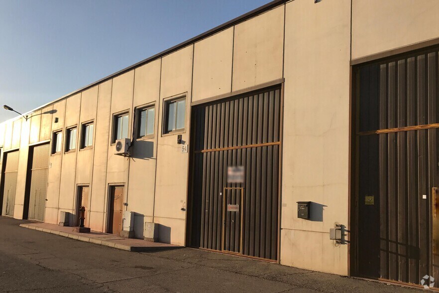 Carretera de Daganzo PK 3, 200, Alcalá de Henares, Madrid to rent - Building Photo - Image 2 of 5