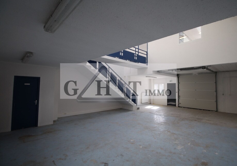 Industrial in Moissy-Cramayel to rent Interior Photo- Image 1 of 6