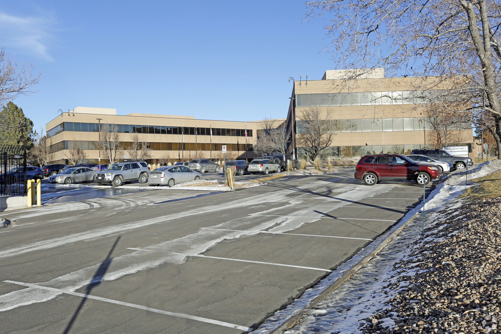 11900 E Cornell Ave, Aurora, CO to rent Primary Photo- Image 1 of 13