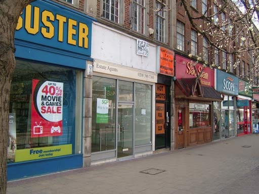 138 The Broadway, Surbiton for sale - Building Photo - Image 3 of 6