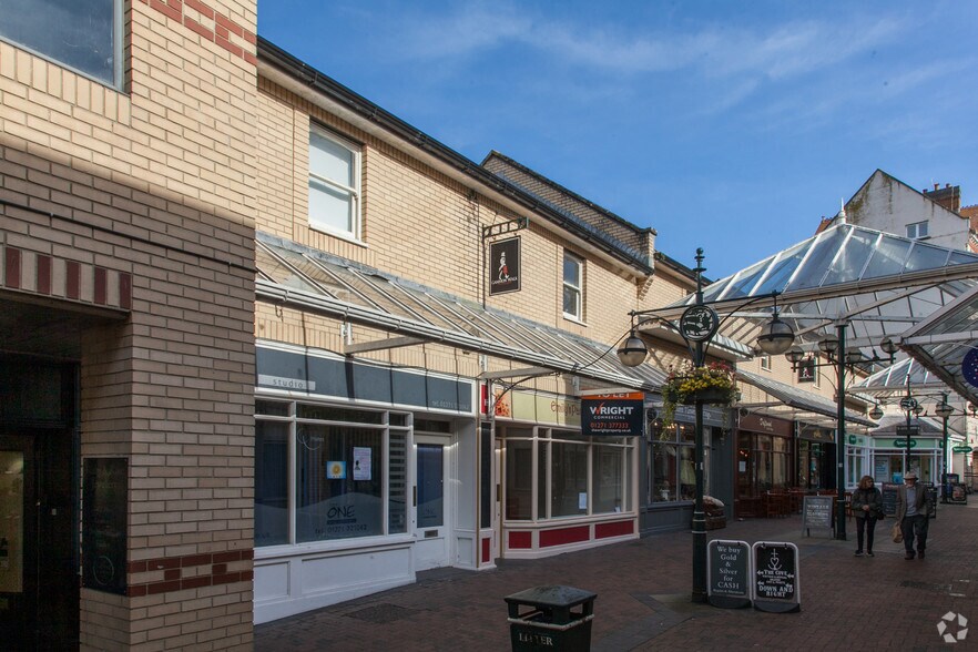 1-6 Gammon Walk, Barnstaple to rent - Building Photo - Image 3 of 9