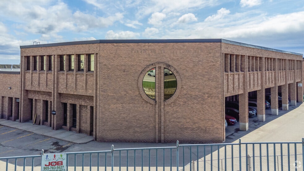 1050 Kamato Rd, Mississauga, ON to rent - Building Photo - Image 3 of 6