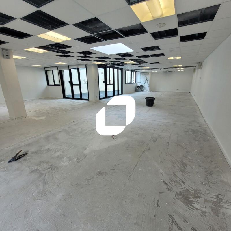 Office in Boulogne-Billancourt to rent Interior Photo- Image 1 of 6