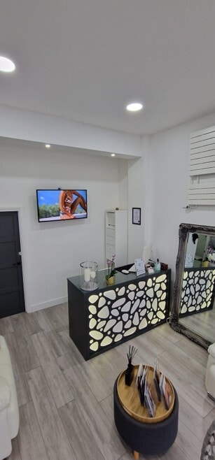 9 Chigwell Rd, London to rent Interior Photo- Image 1 of 3