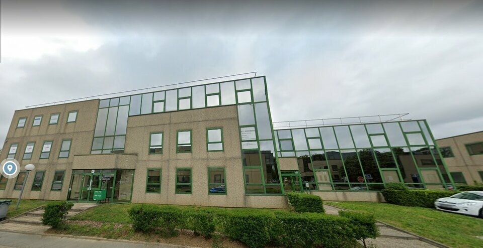 Office in Viry Chatillon to rent - Building Photo - Image 1 of 9