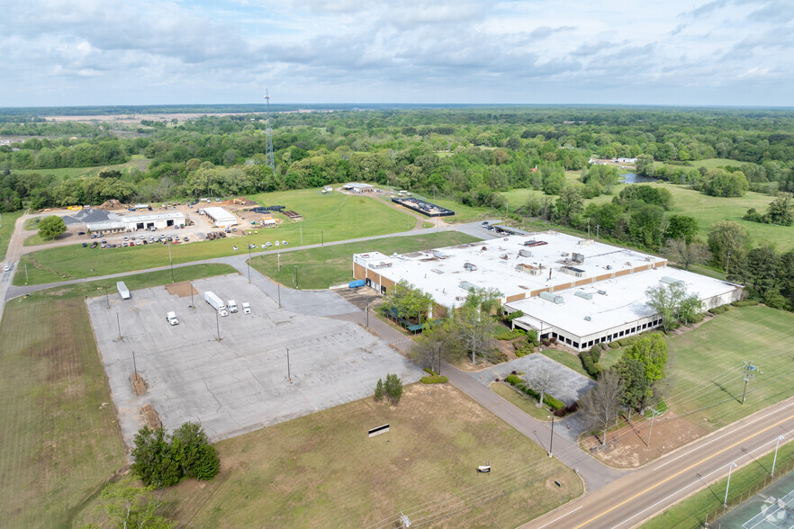 121 Matthews Dr, Senatobia, MS for rent - Aerial - Image 1 of 7