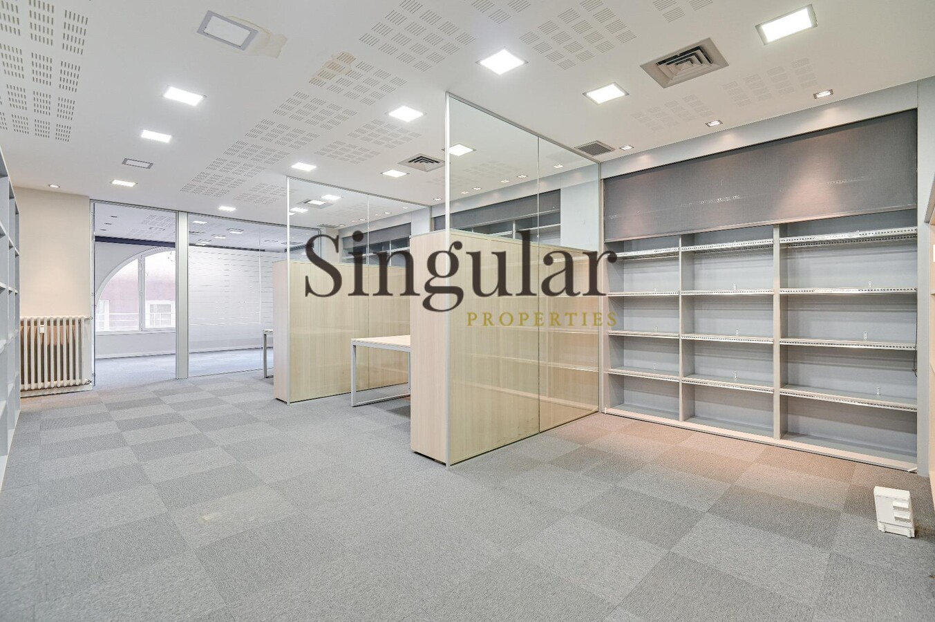 Barcelona, BAR 08021 - Unit 1 -  - Interior Photo - Image 1 of 34