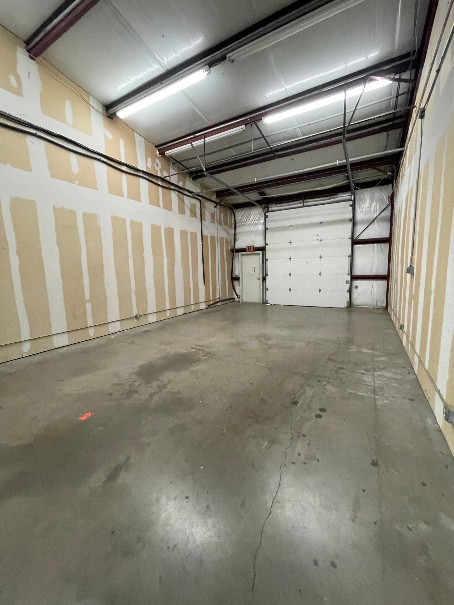 2126 Hamilton Rd, Argyle, TX to rent Interior Photo- Image 1 of 14