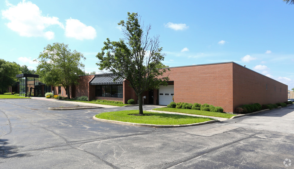 7230 N Caldwell Ave, Niles, IL for rent - Building Photo - Image 1 of 18