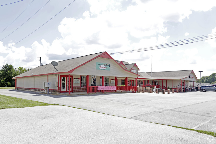 233 E Main St, Farmington, AR for sale - Primary Photo - Image 1 of 1