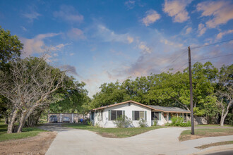 303 S Main St, Cibolo, TX for sale Primary Photo- Image 1 of 1