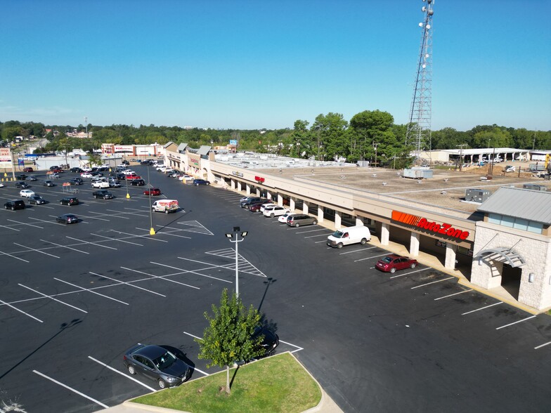 2702-2756 E 5th St, Tyler, TX for sale - Building Photo - Image 2 of 6