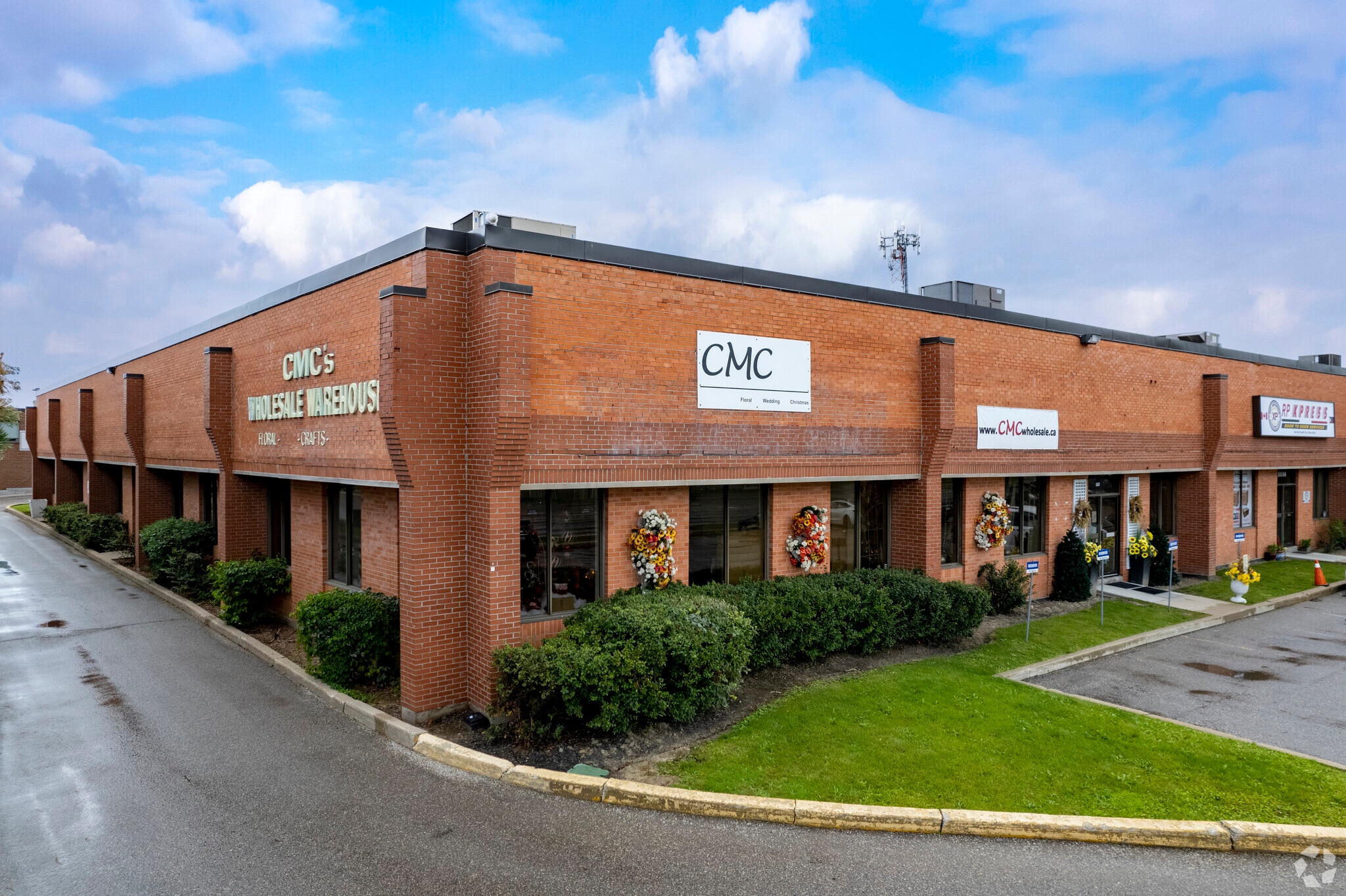 5554 Tomken Rd, Mississauga, ON for sale Primary Photo- Image 1 of 1