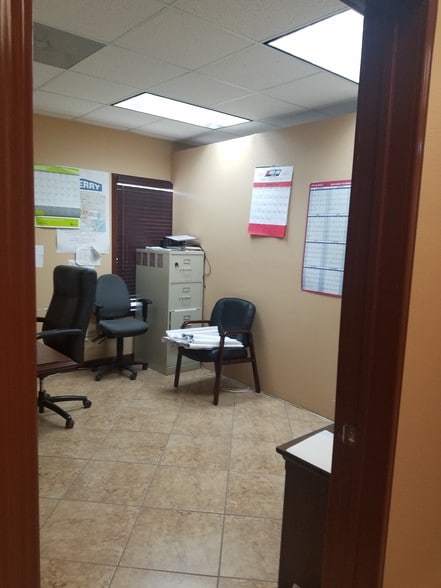 18484 Clay Rd, Houston, TX to rent - Other - Image 2 of 17