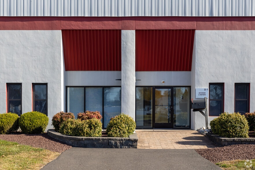 903 Sheehy Dr, Horsham Township, PA to rent - Building Photo - Image 3 of 13