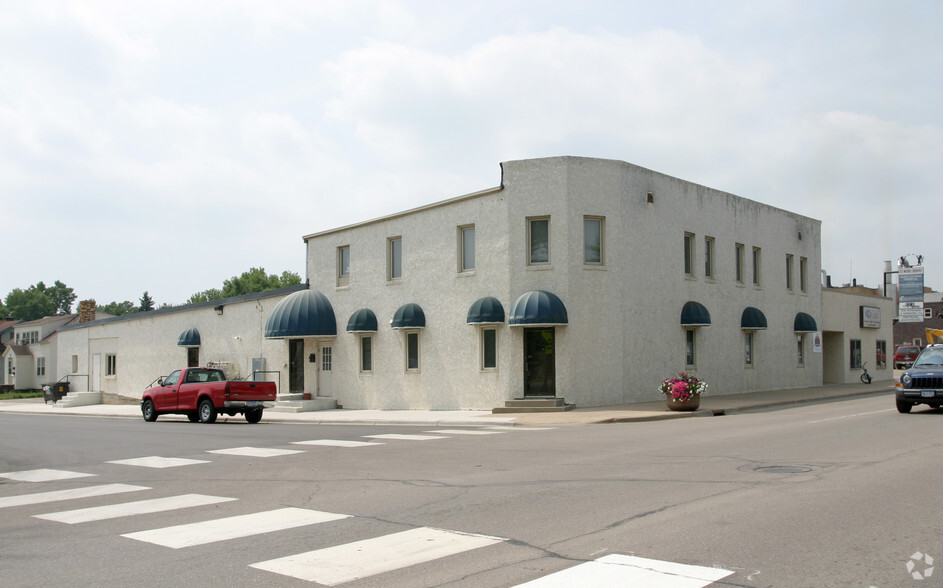 314-316 Main St E, New Prague, MN for rent - Building Photo - Image 3 of 5